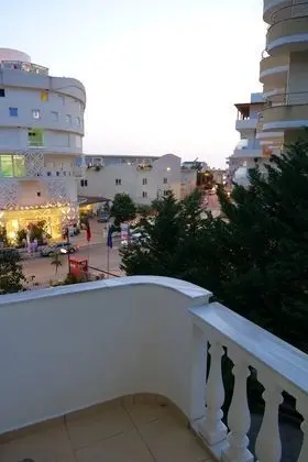 Tek Büyük Yataklı Oda, Balkon