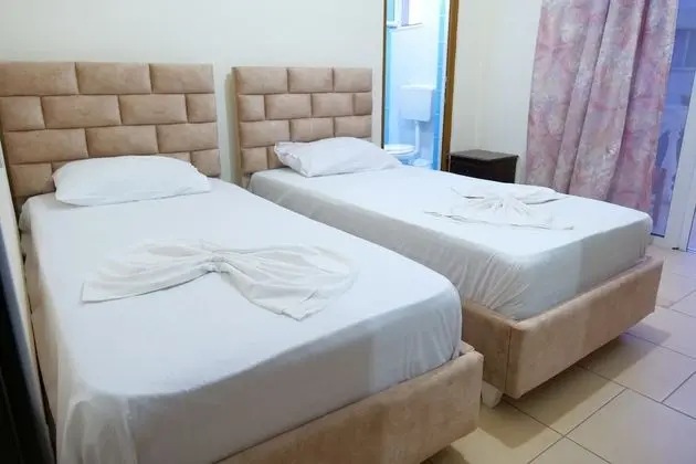 Üç Kişilik Oda, Balkon