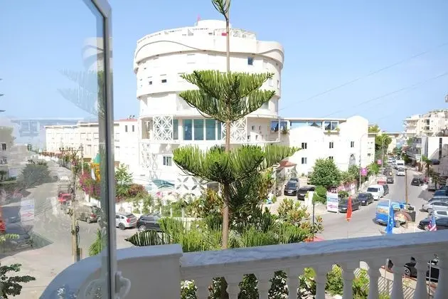 Üç Kişilik Oda, Balkon