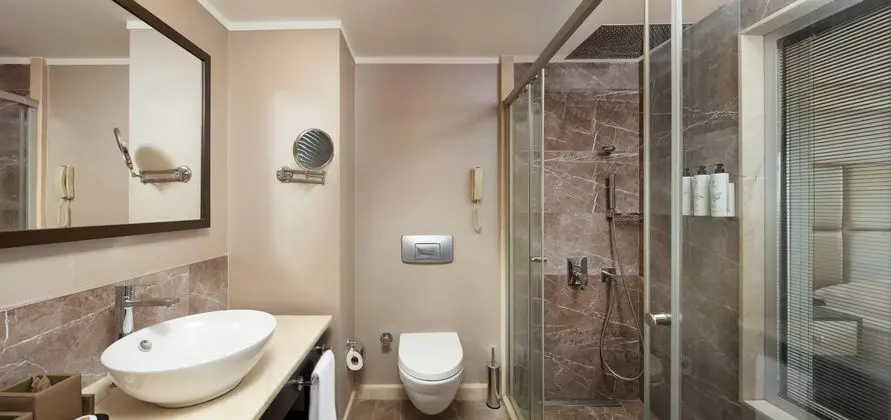 https://images.etstur.com/imgproxy/resize/2560x1440/files/images/hotelImages/etsrooms/130/Rixos_Beldibi_-_Tui_Magic_Life_20250624150436_0.jpg