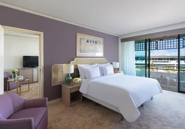 https://images.etstur.com/files/images/hotelImages/TR/51941/l/Rixos-Downtown-Antalya-Oda-340916.jpg