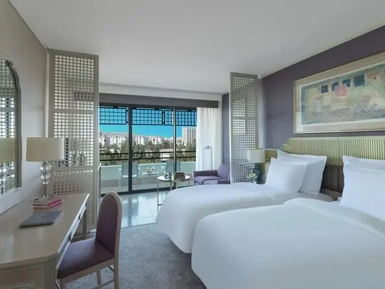 https://images.etstur.com/files/images/hotelImages/TR/51941/l/Rixos-Downtown-Antalya-Oda-340953.jpg