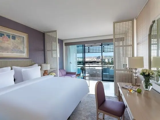 https://images.etstur.com/files/images/hotelImages/TR/51941/l/Rixos-Downtown-Antalya-Oda-340954.jpg