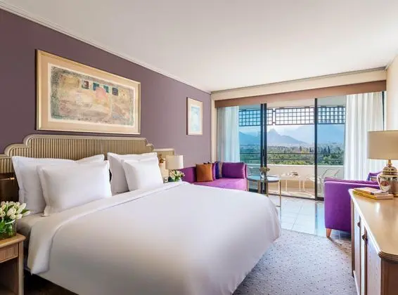 https://images.etstur.com/imgproxy/resize/2560x1440/files/images/hotelImages/etsrooms/244/Rixos_Downtown_Antalya_-_The_Land_of_Legends_Access_20260109165335_0.jpg