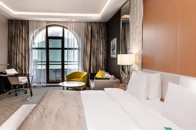 Deluxe Oda, 1 En Büyük (King) Boy Yatak, Şehir Manzaralı