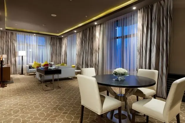 Superior Oda, 1 En Büyük (King) Boy Yatak, Şehir Manzaralı