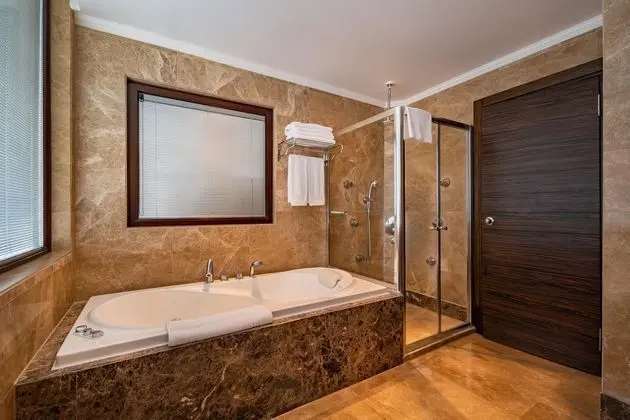https://images.etstur.com/files/images/hotelImages/TR/218073/l/Rixos-Park-Belek-Hotel-Oda-392058.jpg