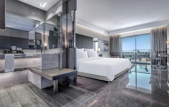 https://images.etstur.com/files/images/hotelImages/TR/50633/l/Rixos-Premium-Belek-Oda-350257.jpg