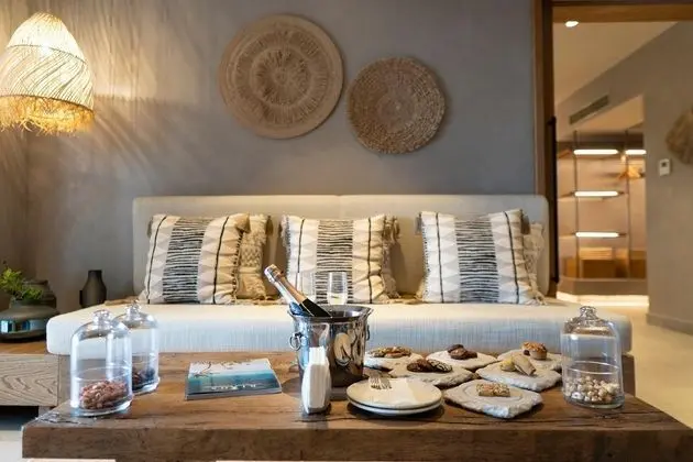 https://images.etstur.com/files/images/hotelImages/TR/51743/l/Rixos-Premium-Bodrum-Oda-336729.jpg