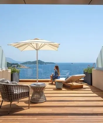 Deluxe Tek Büyük Yataklı Oda, 1 Çift Kişilik Yatak, Deniz Manzaralı