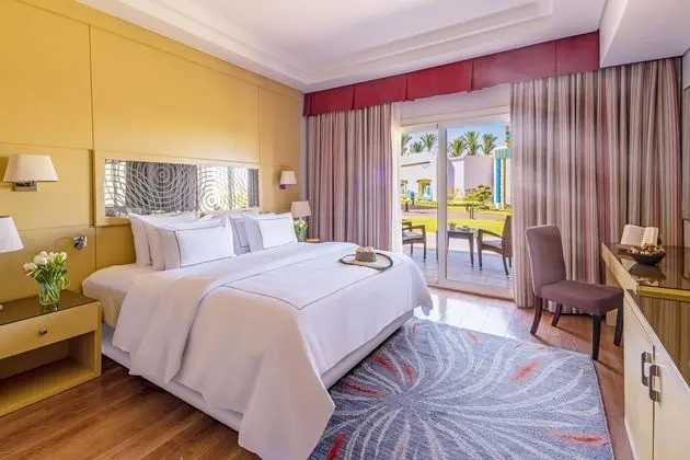 https://images.etstur.com/files/images/hotelImages/TR/220396/l/RIXOS-PREMIUM-SEAGATE-Oda-384764.jpg