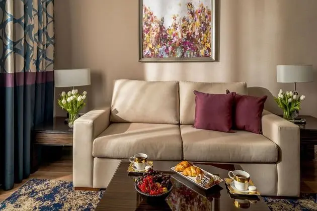 https://images.etstur.com/files/images/hotelImages/TR/220396/l/RIXOS-PREMIUM-SEAGATE-Oda-384784.jpg