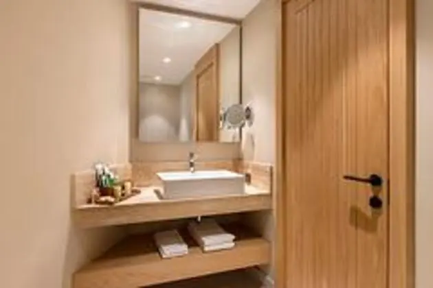Deluxe Family Suite Oda Banyo