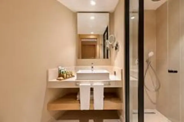 Deluxe Family Suite Oda Banyo