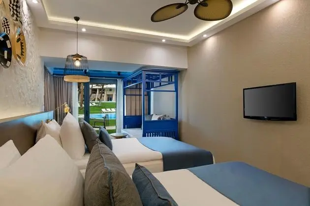 https://images.etstur.com/files/images/hotelImages/TR/51896/l/Rixos-Sungate-Hotel-Oda-297497.jpg