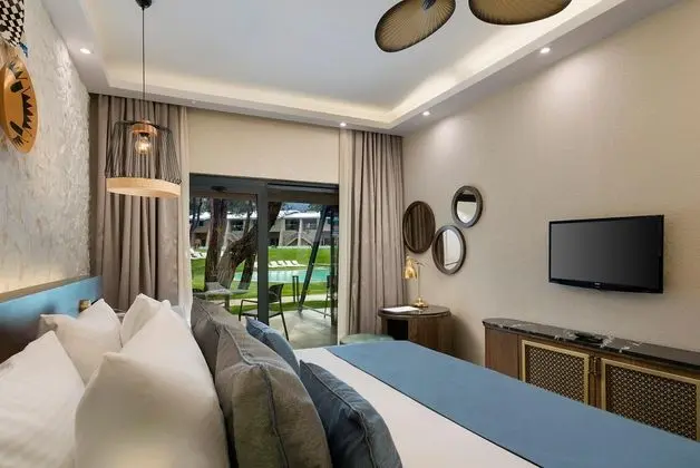 https://images.etstur.com/files/images/hotelImages/TR/51896/l/Rixos-Sungate-Hotel-Oda-297499.jpg