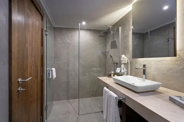 https://images.etstur.com/files/images/hotelImages/TR/51896/l/Rixos-Sungate-Hotel-Oda-297505.jpg