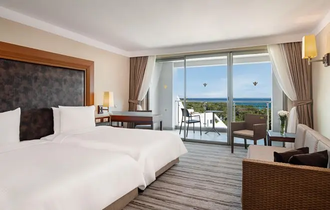 https://images.etstur.com/imgproxy/resize/2560x1440/files/images/hotelImages/etsrooms/103/Rixos_Sungate_-_The_Land_of_Legends_Access_20250701121457_2.jpg