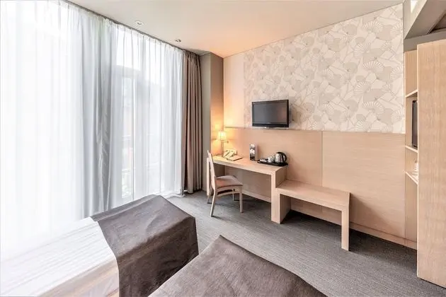 Comfort Tek Büyük veya İki Ayrı Yataklı Oda