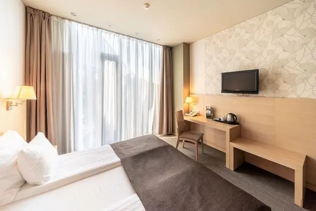 Comfort Tek Büyük veya İki Ayrı Yataklı Oda