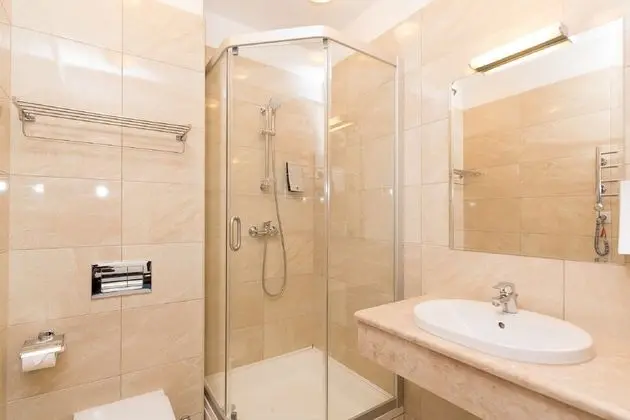 Standard Tek Büyük veya İki Ayrı Yataklı Oda