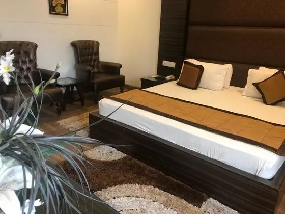 Deluxe Tek Büyük Yataklı Oda