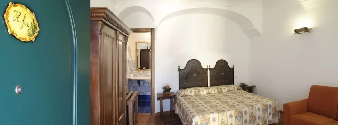 Classic Tek Büyük Yataklı Oda