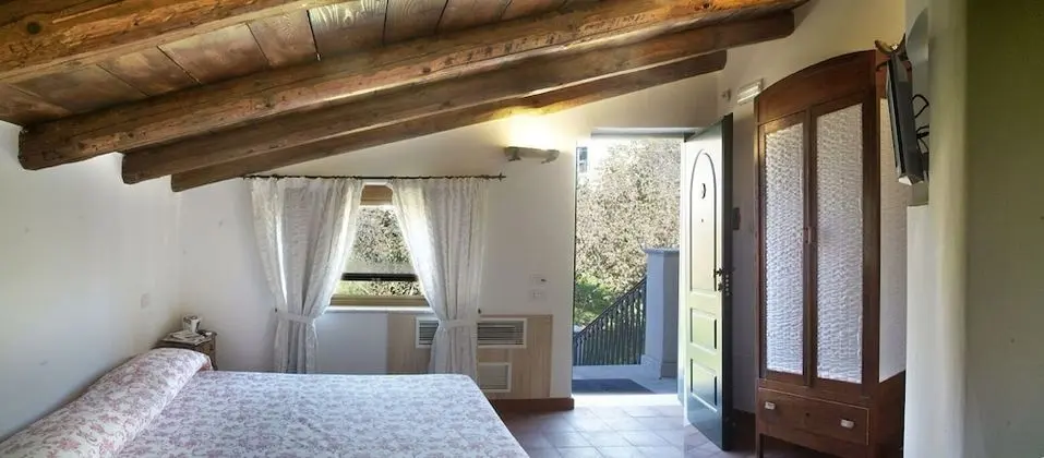 Classic Tek Büyük Yataklı Oda