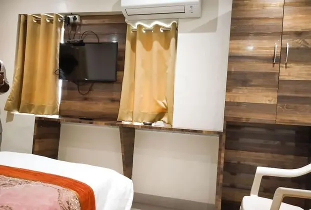 Tek Büyük Yataklı Oda, 1 Çift Kişilik Yatak, Sigara İçilmez