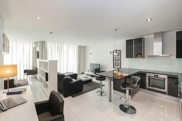 Deluxe Stüdyo Süit, Balkon