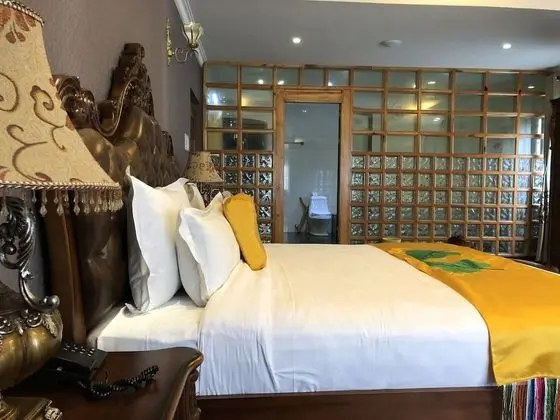 Deluxe Tek Büyük veya İki Ayrı Yataklı Oda