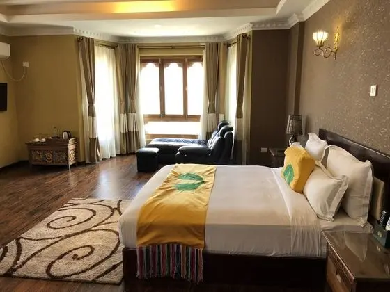 Deluxe Tek Büyük veya İki Ayrı Yataklı Oda