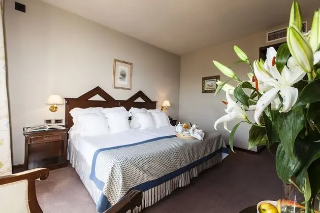 Standard Büyük Yataklı Tek Kişilik Oda