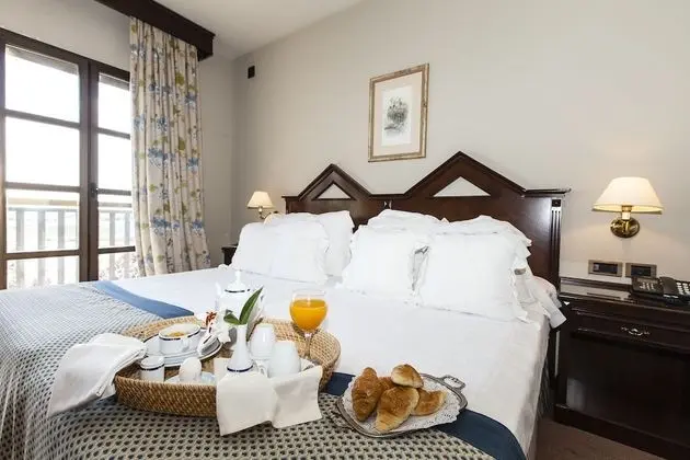 Standard Büyük Yataklı Tek Kişilik Oda