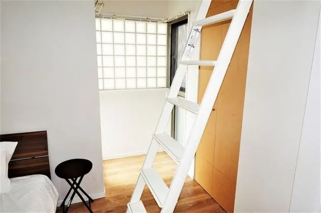 Family Çatı Katı (Loft), Sigara İçilmez (Loft Room)