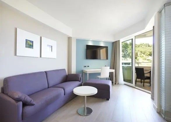 Deluxe Oda, Balkon, Kısmi Deniz Manzaralı