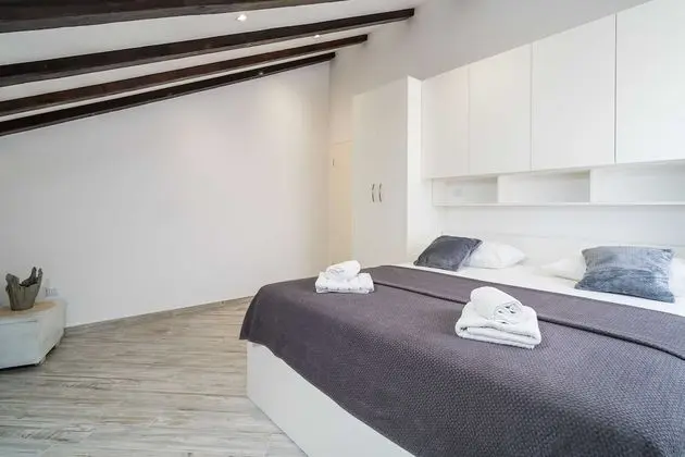 Villa (Three-Bedroom Villa)