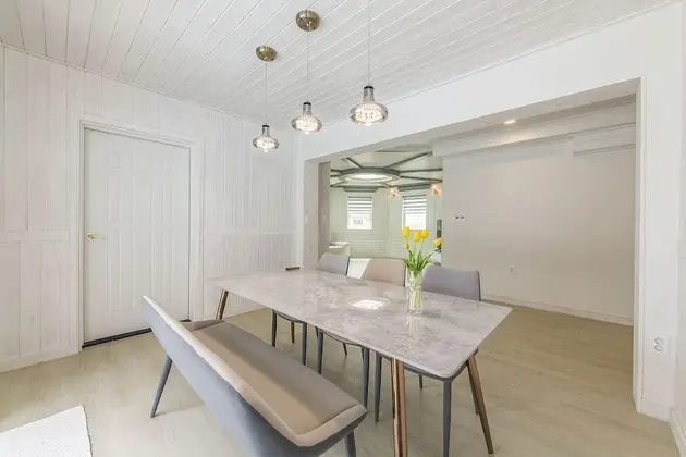 A (4 guests, Extra person fee 30,000 KRW on site)