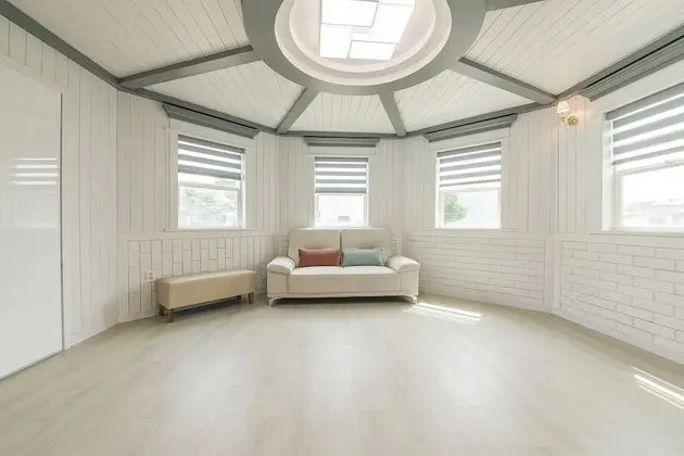 A (4 guests, Extra person fee 30,000 KRW on site)