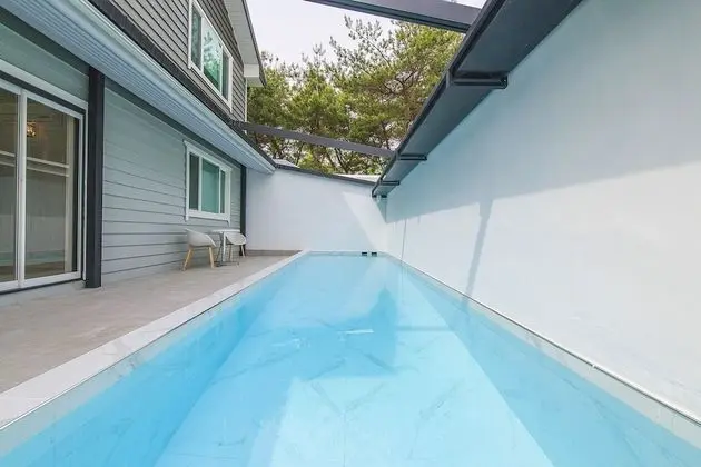 A (4 guests, Extra person fee 30,000 KRW on site)