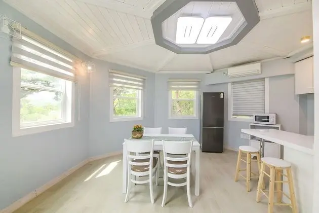 A (4 guests, Extra person fee 30,000 KRW on site)