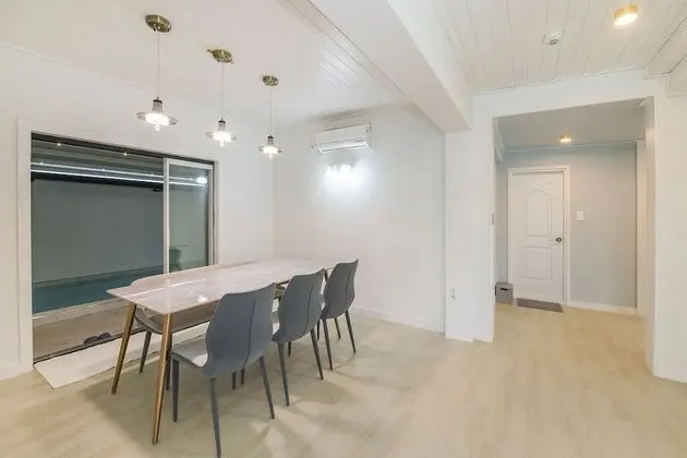 B (6 guests, Extra person fee KRW 30,000 on site)