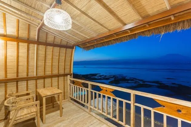 Oda, Balkon, Deniz Manzaralı