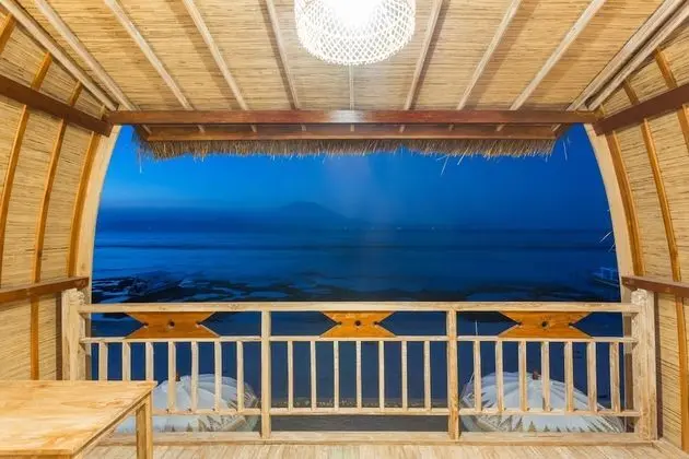 Oda, Balkon, Deniz Manzaralı