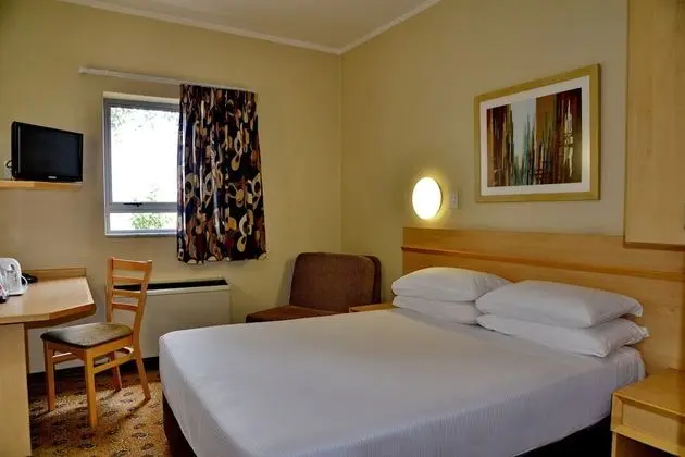 Tek Büyük Yataklı Oda, Sigara İçilebilir