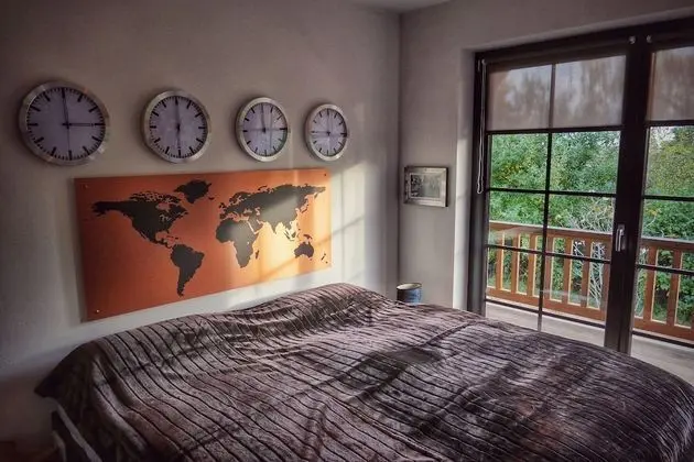 Design Tek Büyük Yataklı Oda, Balkon (Classic)