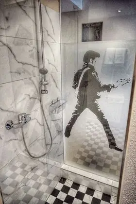 Design Tek Büyük Yataklı Oda, Balkon (Classic)