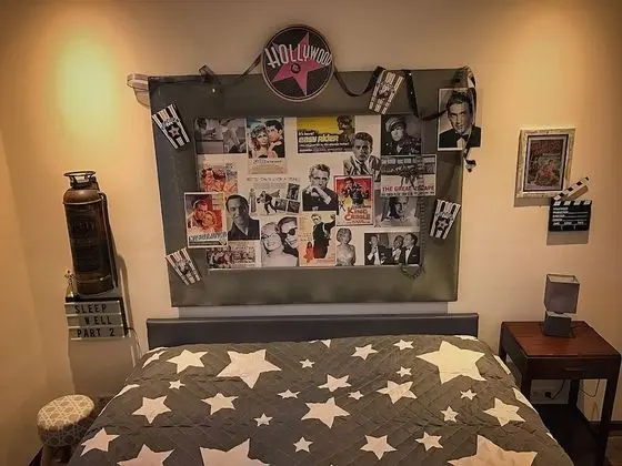 Basic Tek Büyük Yataklı Oda (Hollywood & Rocket Room)