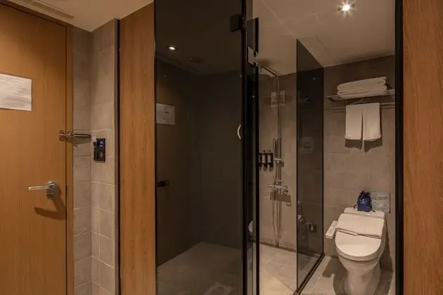 Premium Tek Büyük Yataklı Oda