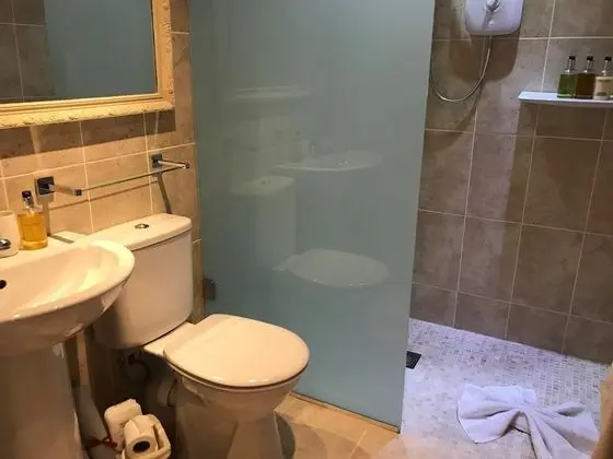 Standard Apart Daire, Banyolu/Duşlu